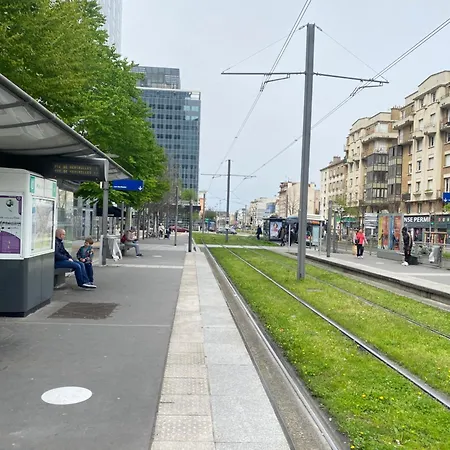 Appt Duplex Elegant A La Defense Paris - Metro Ligne1/rer A *